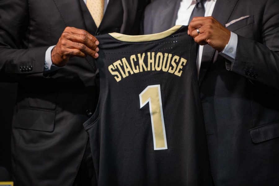 PHOTOS OF THE WEEK: Jerry Stackhouse, men’s tennis, Commons Cup reveal & more