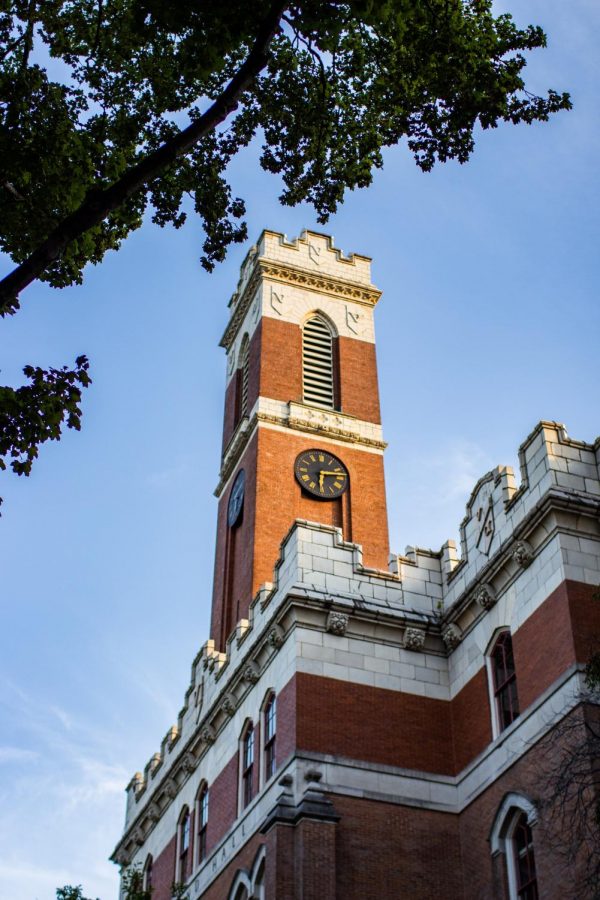  Kirkland Hall is home to the offices of many Vanderbilt professors.
(Hustler Multimedia/Emery Little)