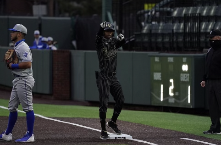 Enrique Bradfield Jr. celebrates his RBI single against Georgia State. (Hustler Multimedia/Truman McDaniel)