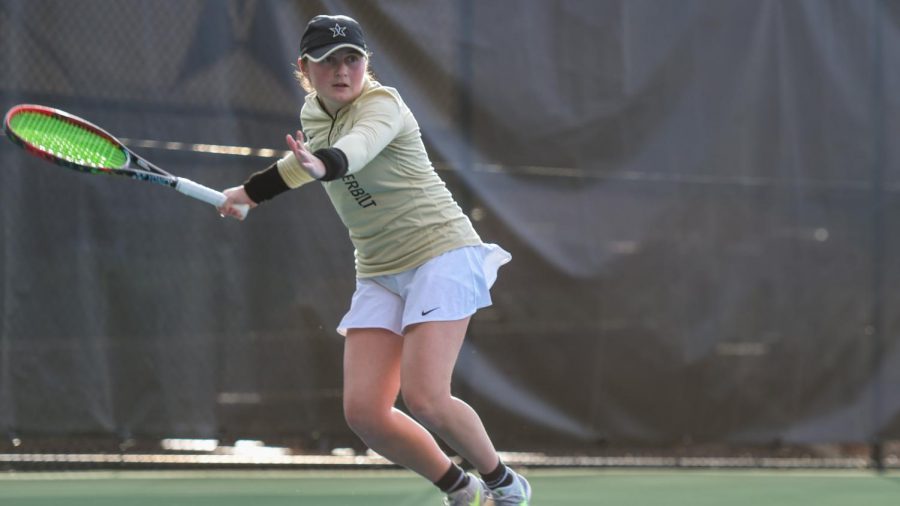 Vanderbilt's Amanda Meyer narrowly lost her matchup with Texas A&M's Jessica Anzo. (Twitter/@VandyWTennis)