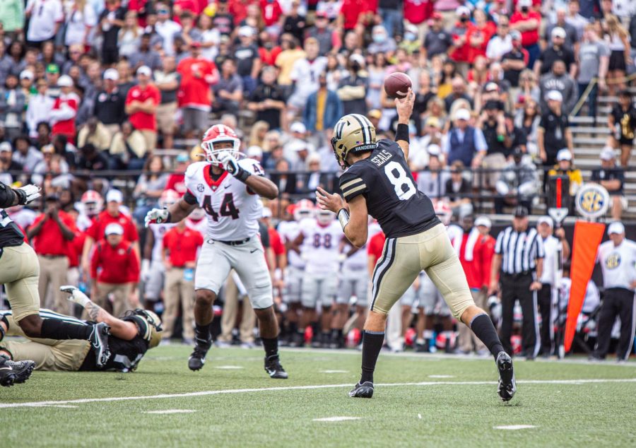 Vanderbilt's Ken Seals makes a pass in Vanderbilt's 62-0 loss to Georgia on Sept. 25, 2021. (Hustler Multimedia/Mattigan Kelly)