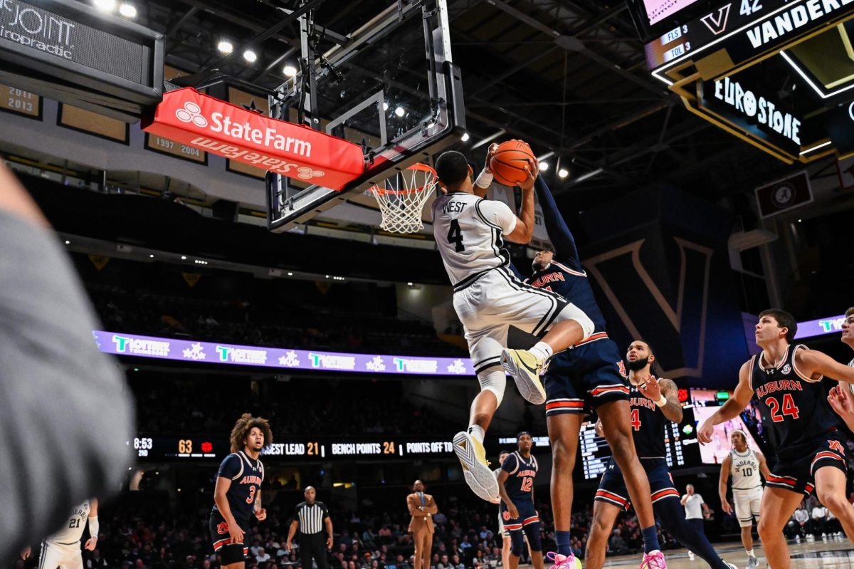 Isaiah West goes for the basket, as photographed on Jan. 17, 2024. (Hustler Multimeda/Alysa Suleiman)